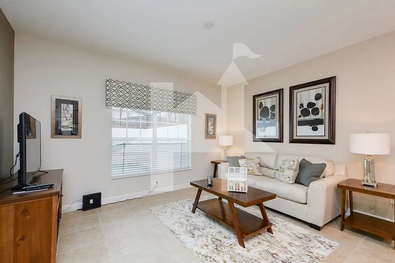 Vacation Home Near Disney, 4 bedrooms