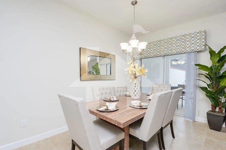 Vacation Home Near Disney, 4 bedrooms