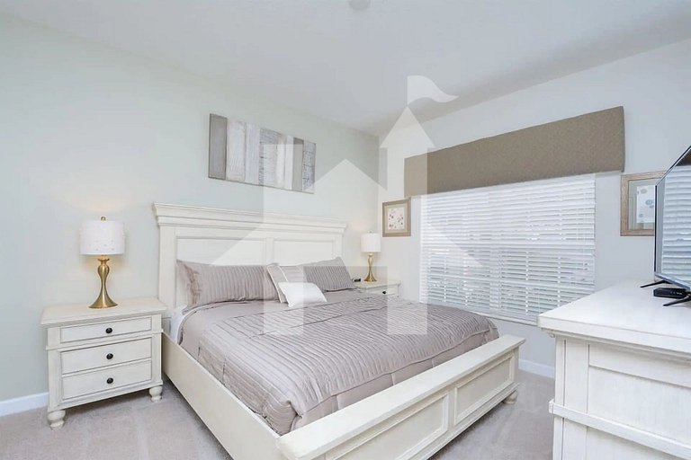 Vacation Home Near Disney, 4 bedrooms
