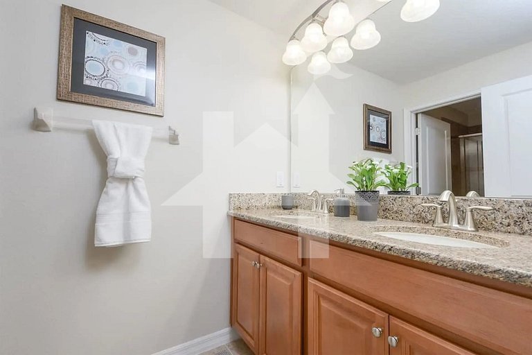 Vacation Home Near Disney, 4 bedrooms