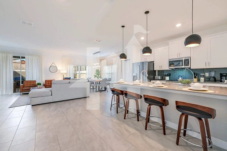 Vacation Home Near Disney, 5 bedrooms