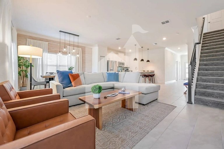 Vacation Home Near Disney, 5 bedrooms
