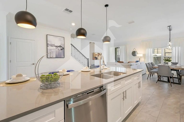 Vacation Home Near Disney, 5 bedrooms