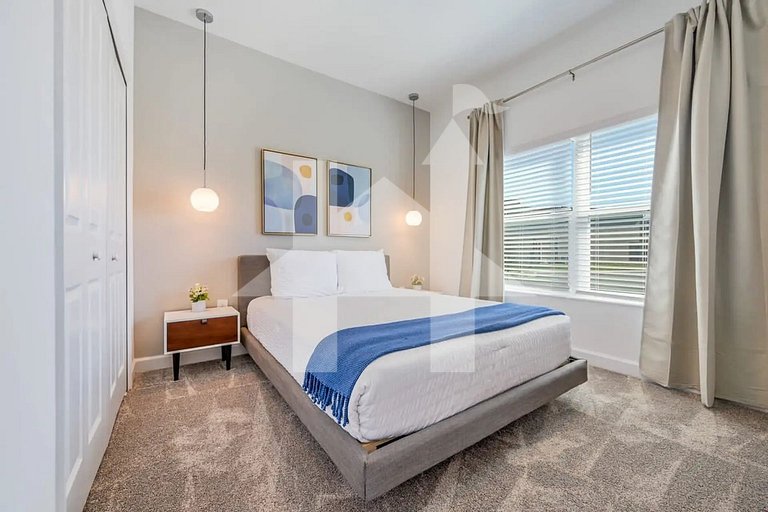 Vacation Home Near Disney, 5 bedrooms
