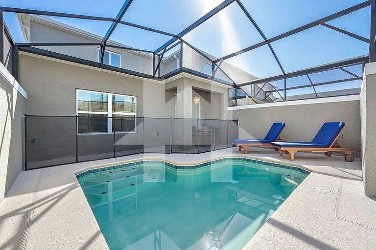 Vacation Home Near Disney, 5 bedrooms