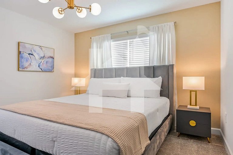 Vacation Home Near Disney, 5 bedrooms