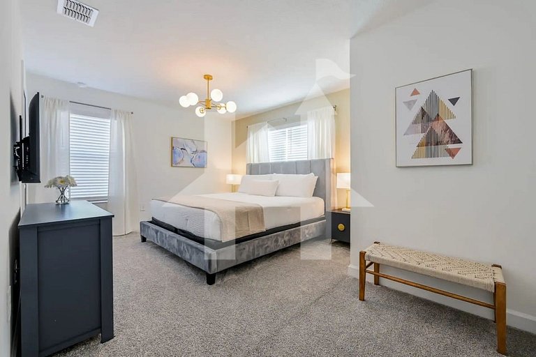 Vacation Home Near Disney, 5 bedrooms