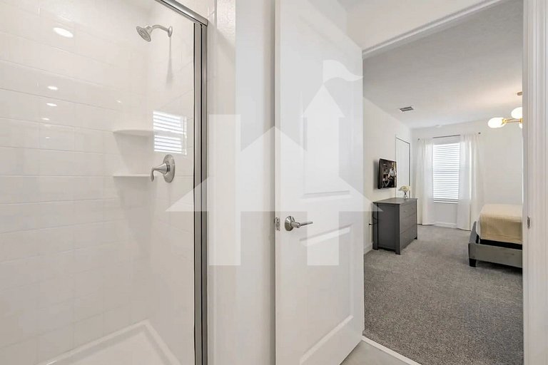 Vacation Home Near Disney, 5 bedrooms