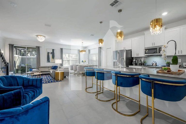 Vacation Home Near Disney, 5 bedrooms