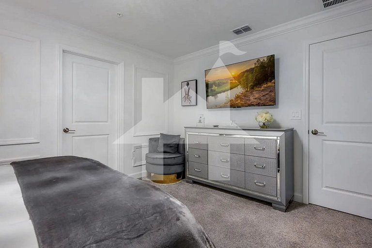 Vacation Home Near Disney, 5 bedrooms