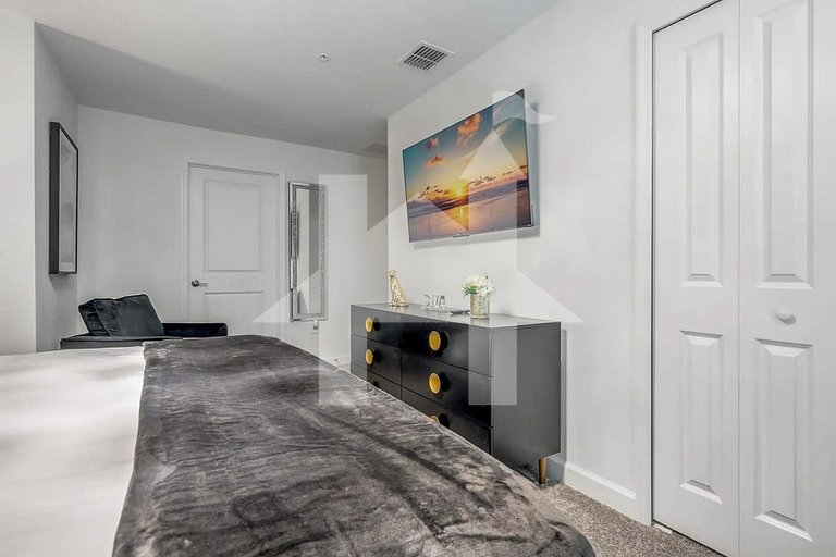 Vacation Home Near Disney, 5 bedrooms
