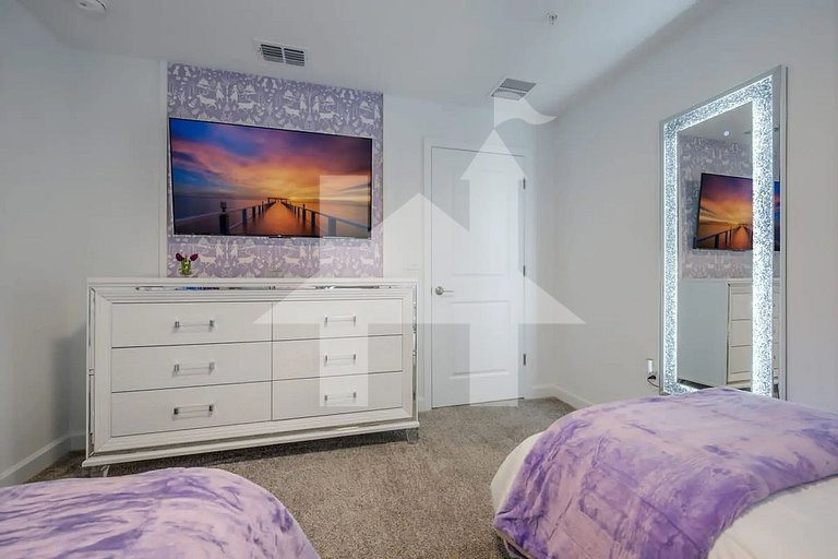 Vacation Home Near Disney, 5 bedrooms