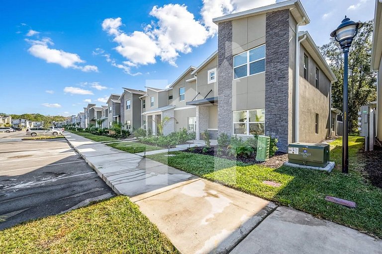 Vacation Home Near Disney, 5 bedrooms