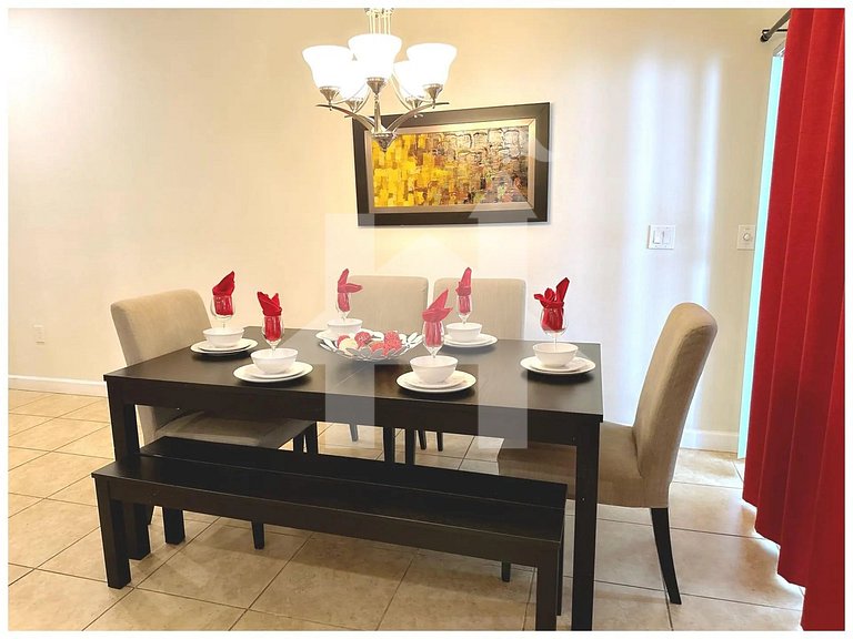 Vacation Home Near Disney, 4 bedrooms