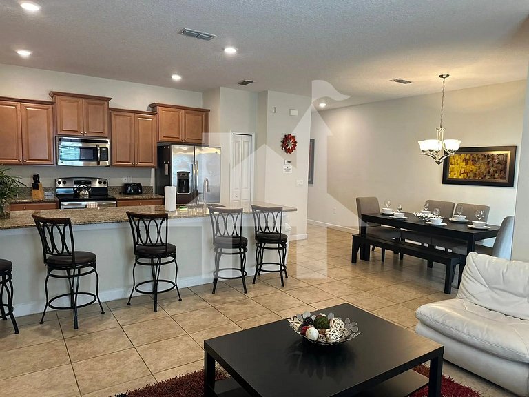 Vacation Home Near Disney, 4 bedrooms
