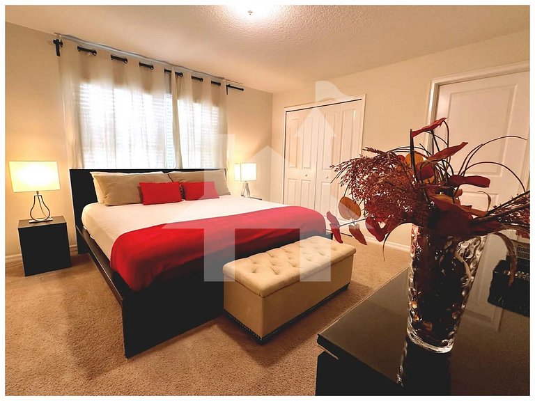 Vacation Home Near Disney, 4 bedrooms