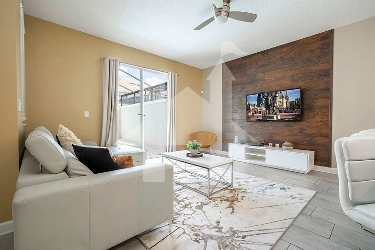 Vacation Home Near Disney, 4 bedrooms