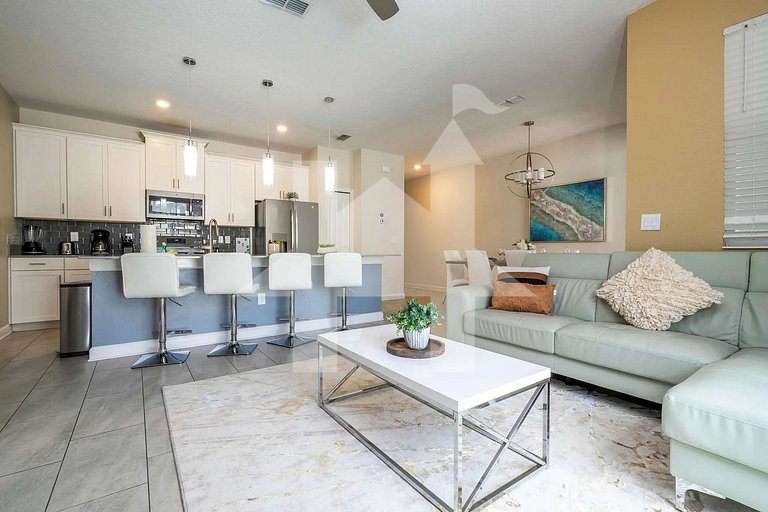 Vacation Home Near Disney, 4 bedrooms