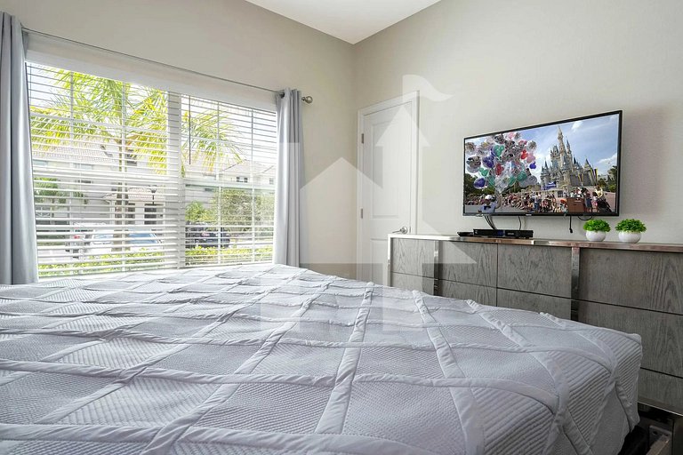 Vacation Home Near Disney, 4 bedrooms