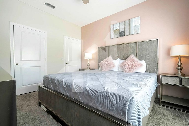 Vacation Home Near Disney, 4 bedrooms