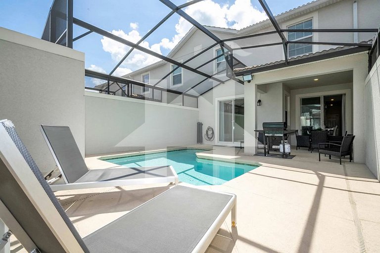 Vacation Home Near Disney, 4 bedrooms