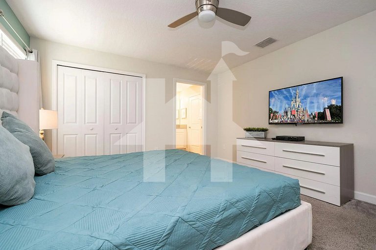 Vacation Home Near Disney, 4 bedrooms