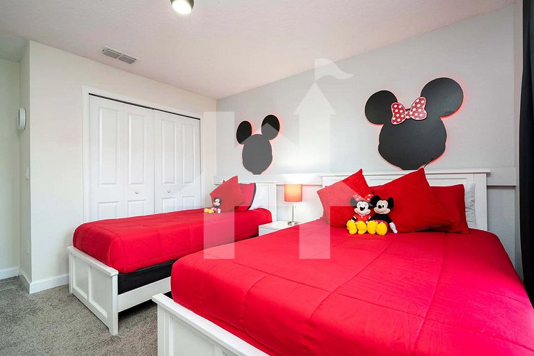 Vacation Home Near Disney, 4 bedrooms