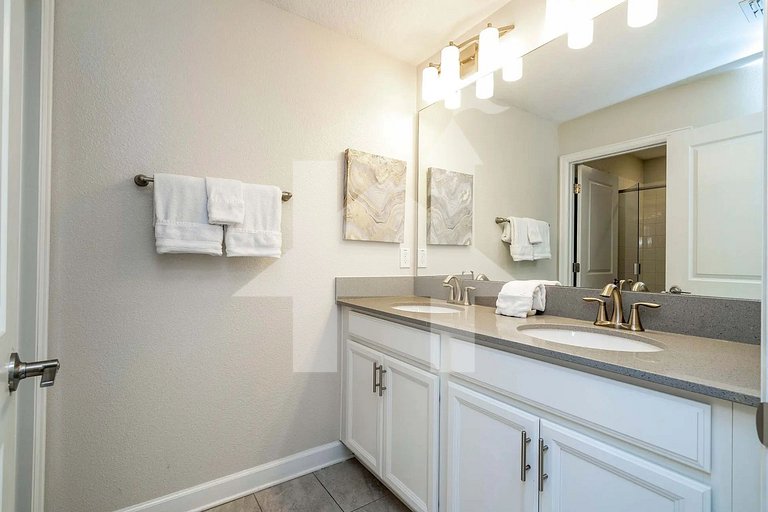 Vacation Home Near Disney, 4 bedrooms