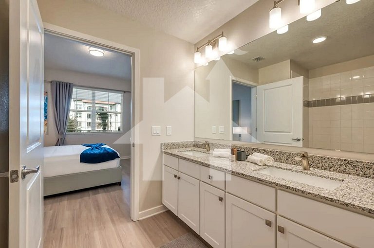 Vacation Home Near Universal Studios, 3 bedrooms