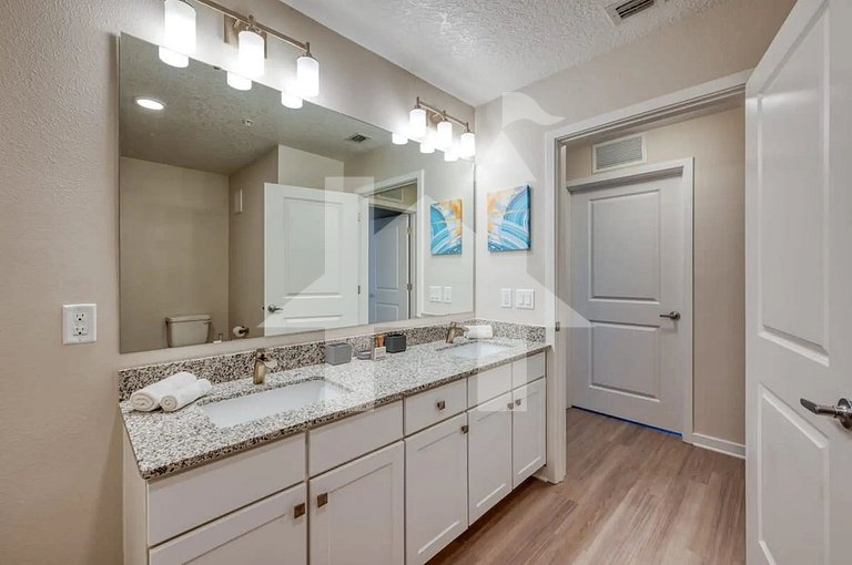 Vacation Home Near Universal Studios, 3 bedrooms