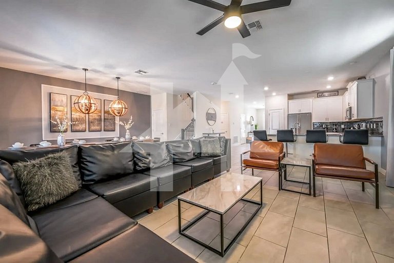 Vacation Home Near Disney, 9 bedrooms