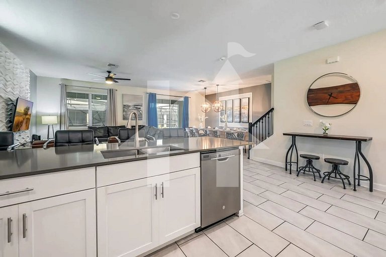 Vacation Home Near Disney, 9 bedrooms