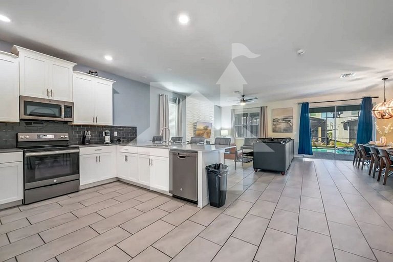 Vacation Home Near Disney, 9 bedrooms
