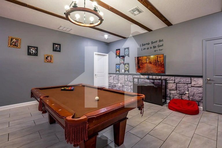 Vacation Home Near Disney, 9 bedrooms