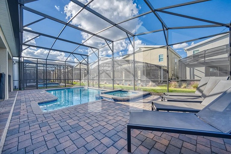 Vacation Home Near Disney, 9 bedrooms
