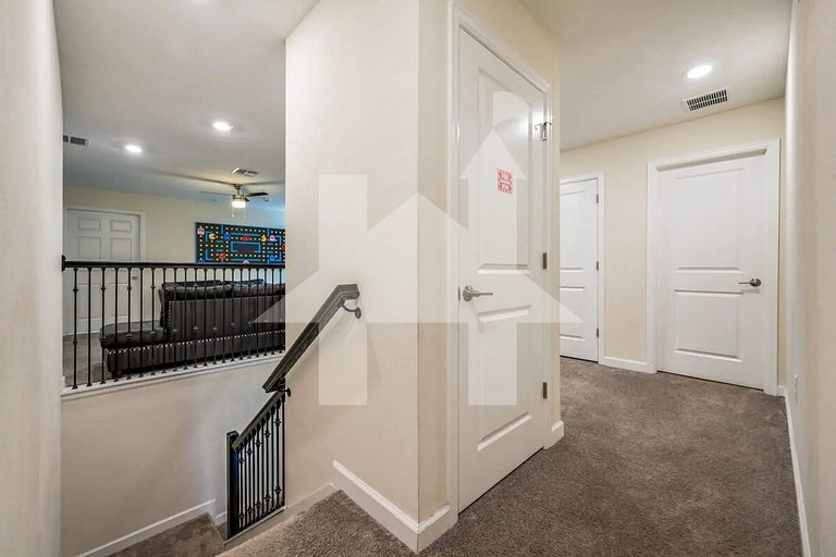 Vacation Home Near Disney, 9 bedrooms
