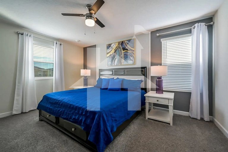 Vacation Home Near Disney, 9 bedrooms