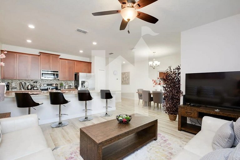 Vacation Home Near Disney, 4 bedrooms