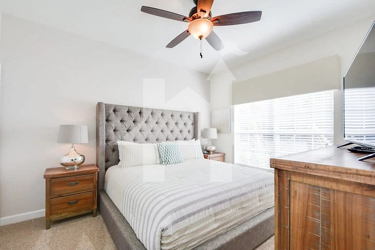 Vacation Home Near Disney, 4 bedrooms