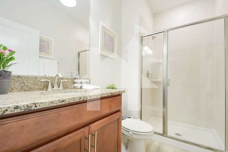 Vacation Home Near Disney, 4 bedrooms
