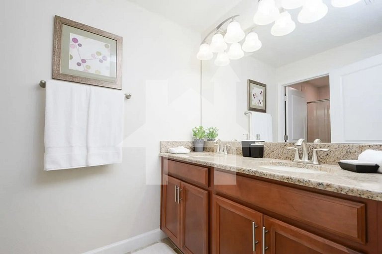 Vacation Home Near Disney, 4 bedrooms