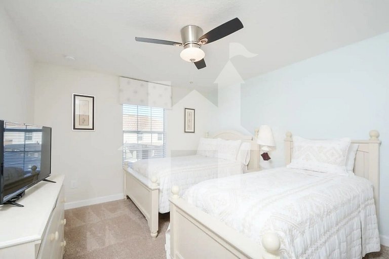 Vacation Home Near Disney, 4 bedrooms