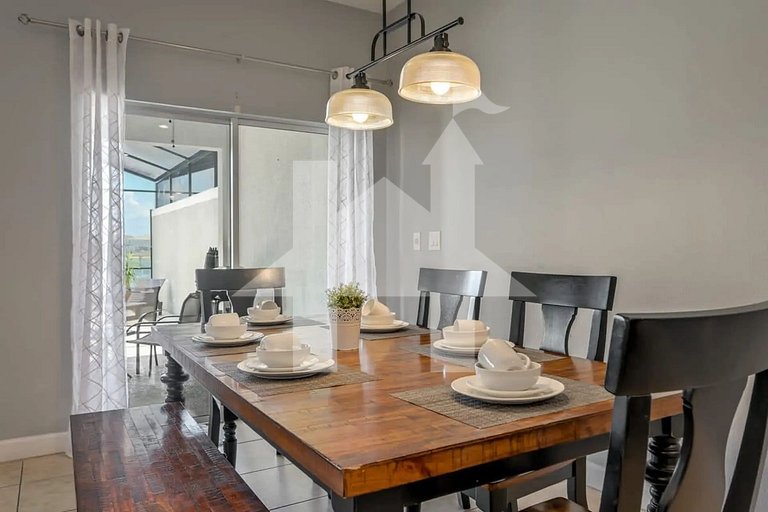 Vacation Home Near Disney, 4 bedrooms