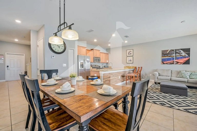 Vacation Home Near Disney, 4 bedrooms