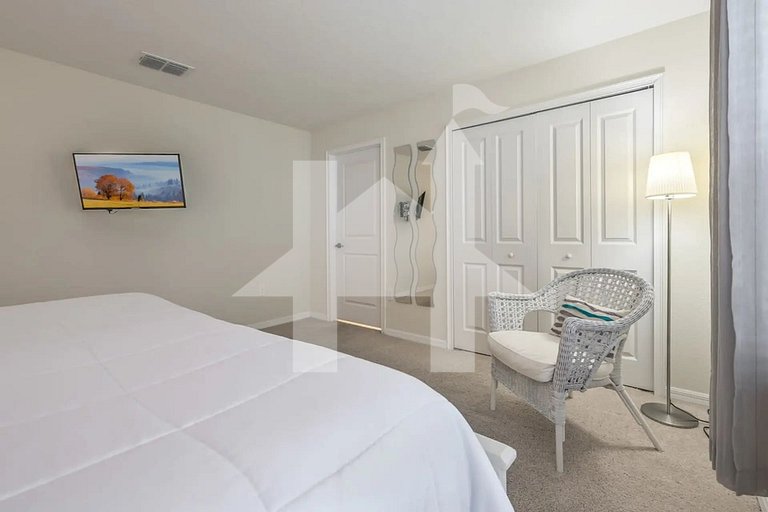 Vacation Home Near Disney, 4 bedrooms