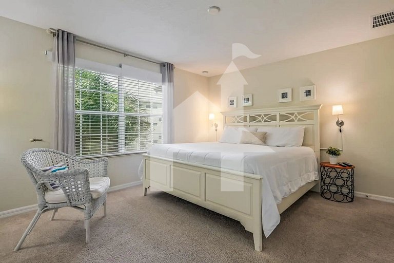 Vacation Home Near Disney, 4 bedrooms
