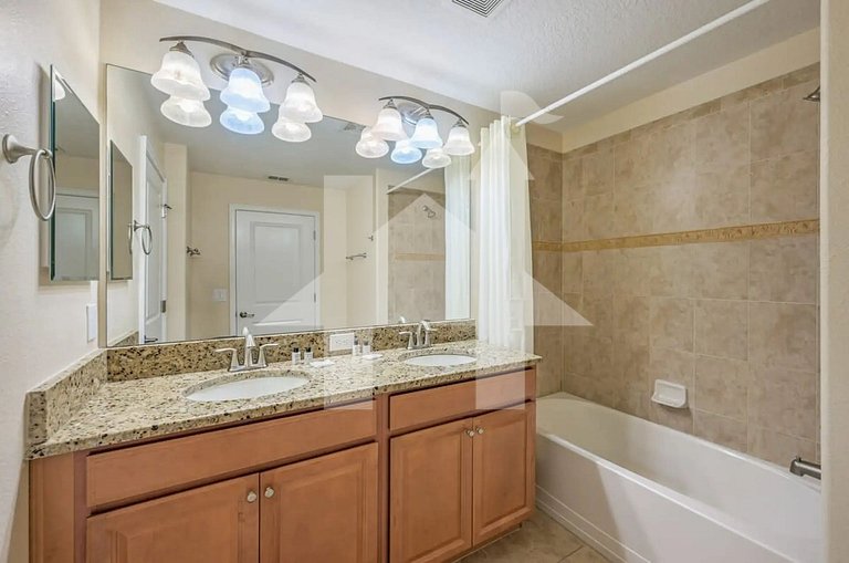 Vacation Home Near Disney, 4 bedrooms