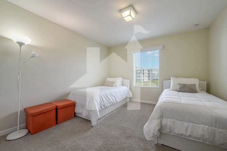 Vacation Home Near Disney, 4 bedrooms