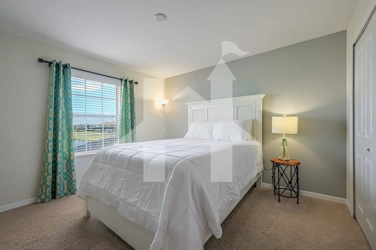 Vacation Home Near Disney, 4 bedrooms