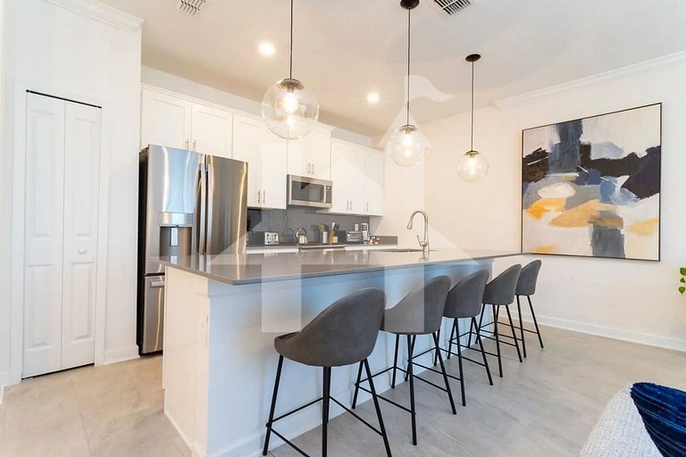 Vacation Home Near Disney, 4 bedrooms